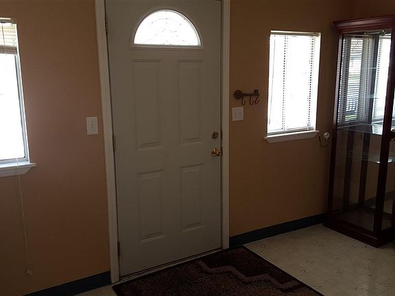 2nd image of 350 E Stillwater Ave