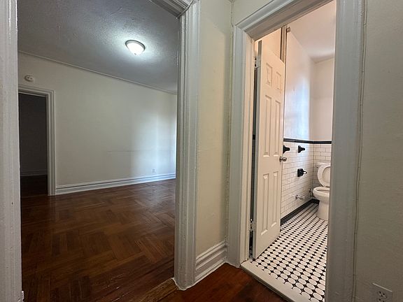 4th image of 600 E 26th St APT 3C