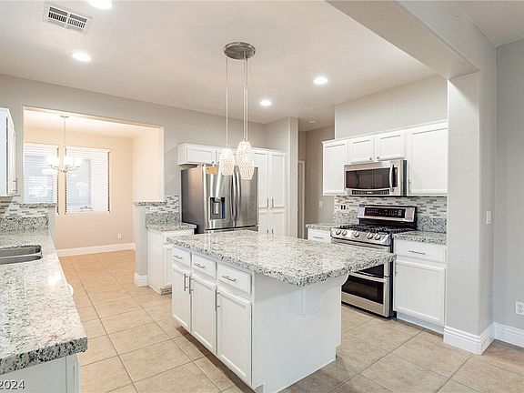 4th image of 11200 Campanile St