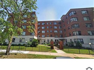 3075 E Cheltenham Pl #109, Chicago, IL 60649