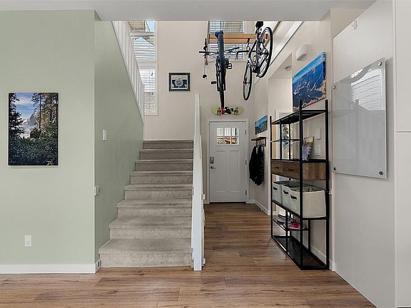 3rd image of 1113 Lyall St