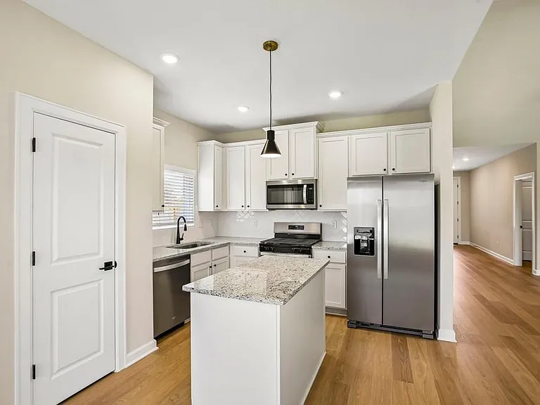 3085 Sorrento Hill Dr — Photo 5