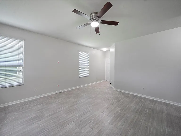 2719 Skyview Long Dr — Photo 3