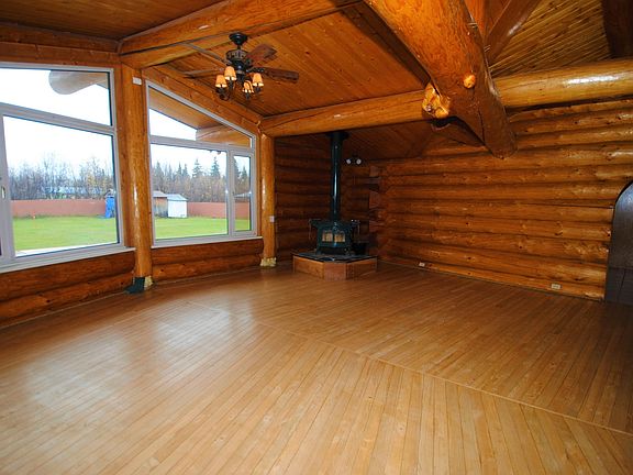 5th image of 1115 Vicki Ln