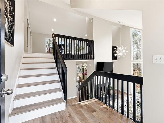 2nd image of 1720 Little Willeo Rd