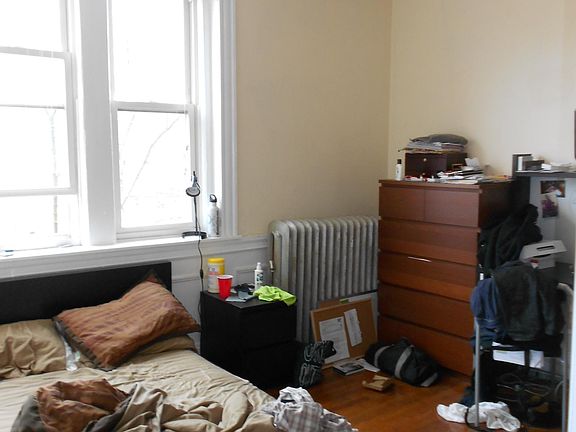 4th image of 15 Egmont St APT 5