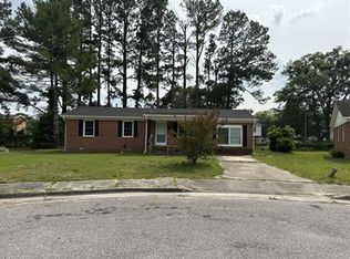 105 Fort Dr, Washington, NC 27889