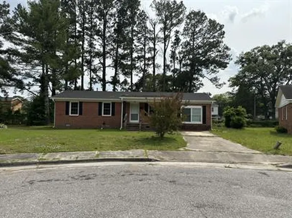 105 Fort Dr, Washington, NC 27889