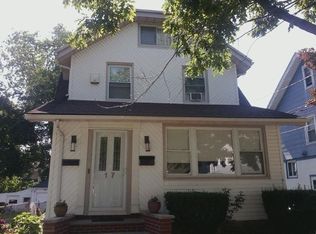 17 Pershing Ct, Ridgefield Park, NJ 07660