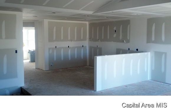 2nd image of 3701 Alder Wood