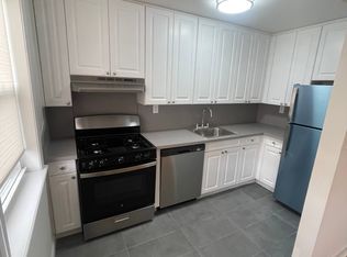 6420 224th St, Oakland Gardens, NY 11364