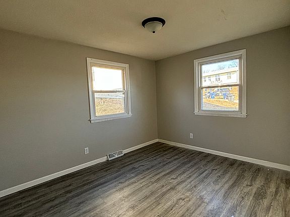 5th image of 2630 Magnolia Dr #2632