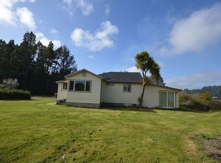 220 Sara Ln, Lakeside, OR 97449