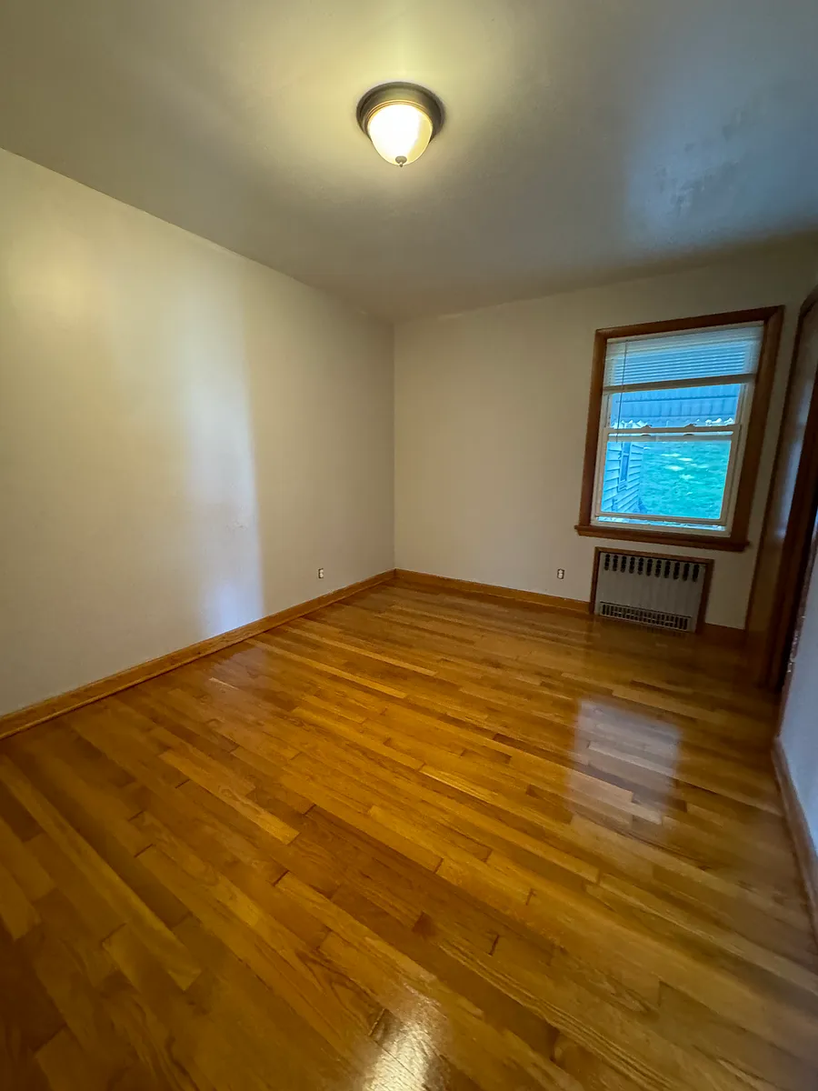 Building Photo - 77 Riverview Ave #1