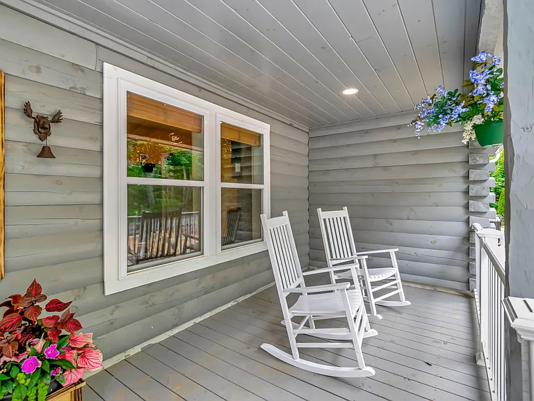 197 Rock Ledge Ln — Photo 4
