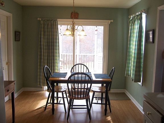 Large Eat In Kitchen