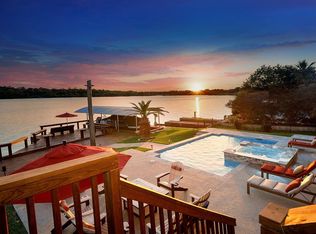 207 La Costa Dr, Montgomery, TX 77356