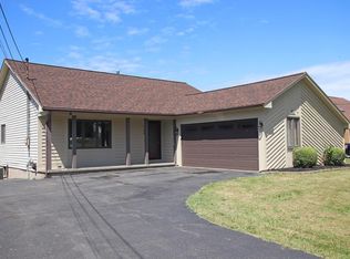 738 Latta Rd, Rochester, NY 14612