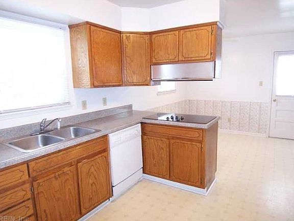 5th image of 5391 Sir Barton Dr
