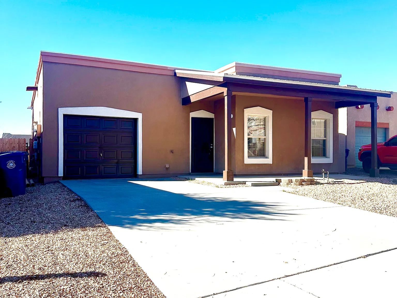 3 bed, 1202 sqft, $2,500 — Photo 2