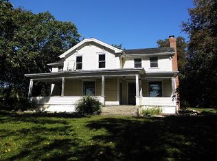 108 W Waukesha Rd, Eagle, WI 53119