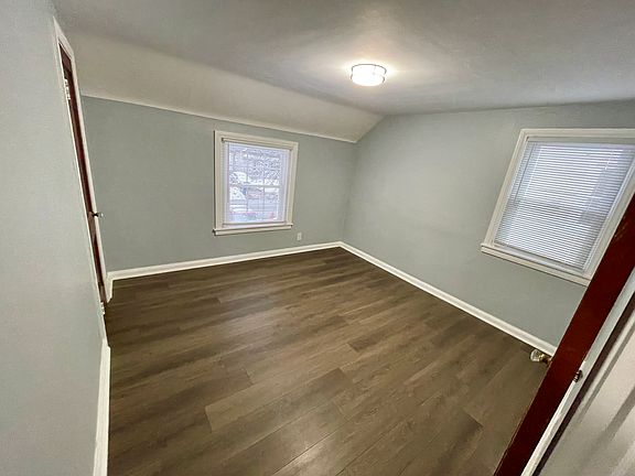 5th image of 41 Hollywood Ave #L