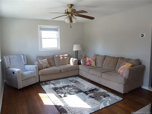5th image of 204 Connecticut Blvd