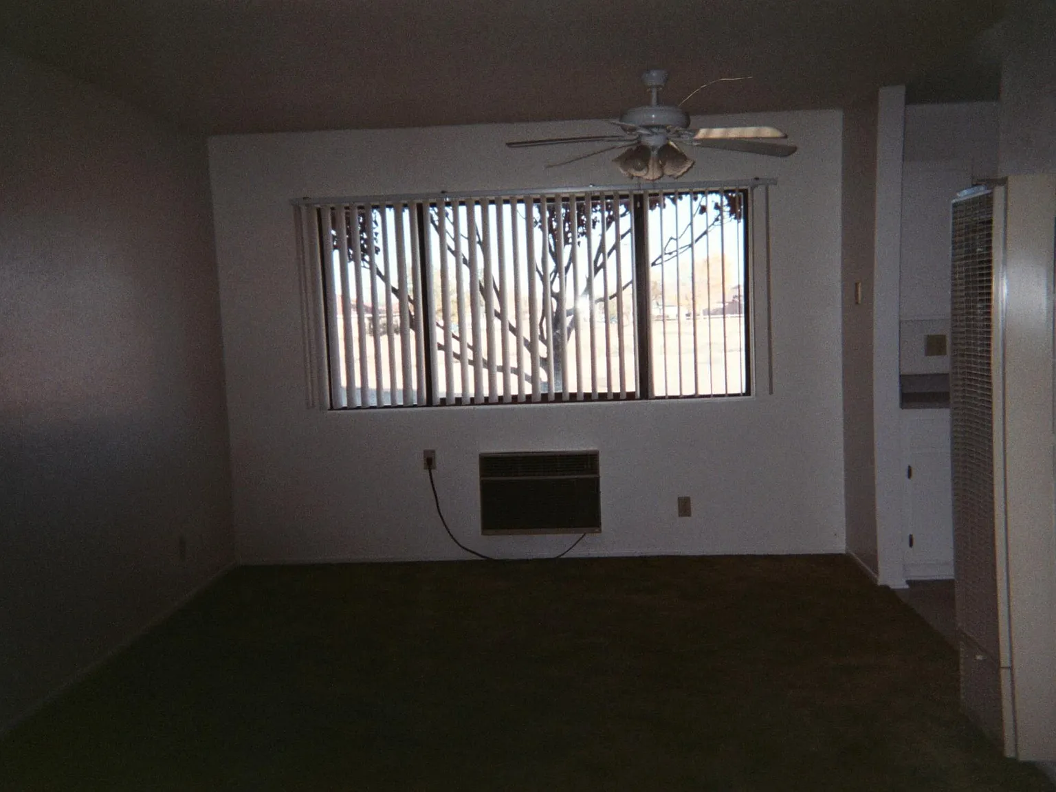Studio, 550 sqft, $620 — Photo 2