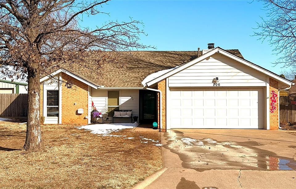 1st image of 206 Sycamore Ave