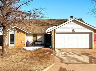 206 Sycamore Ave, Elk City, OK 73644