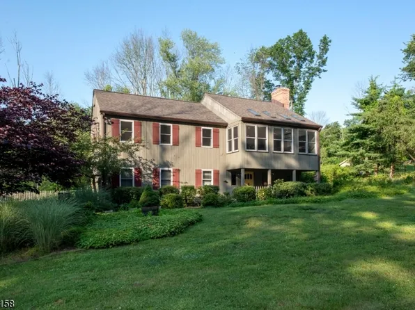 108 Beacon Hill Rd, Washington Twp., NJ 07830