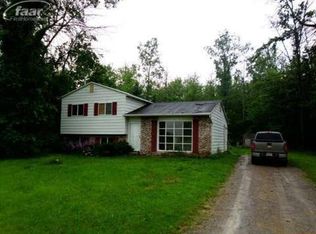 6063 W Stanley Rd, Mount Morris, MI 48458