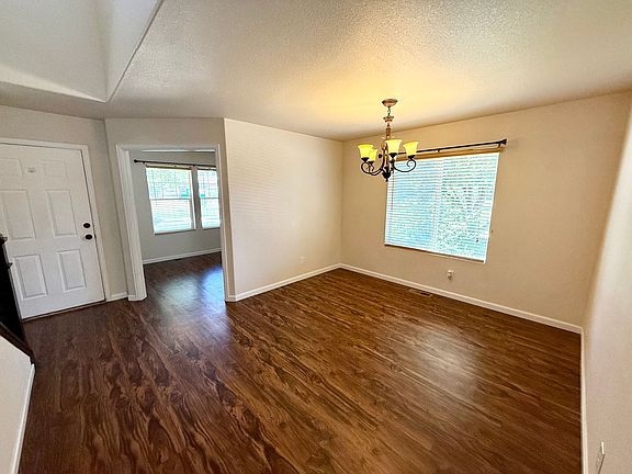 5th image of 2045 Prairie Hill Dr