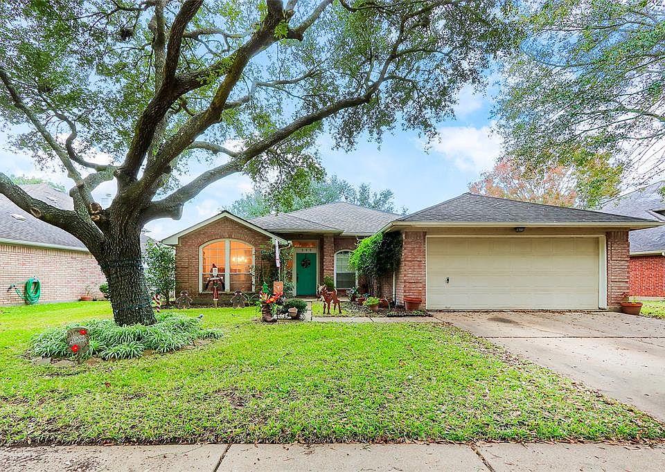 1st image of 222 Rolling Plains Dr