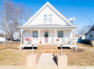 112 W Essex St, Glasford, IL 61533