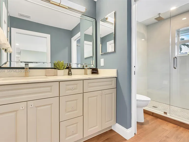 5800 NE 15th Ave — Photo 18