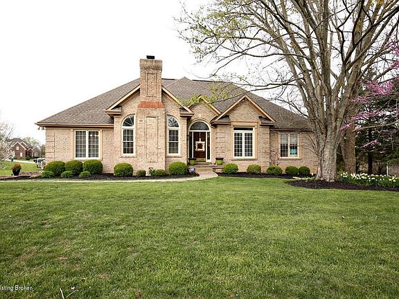 Welcome to 6 Oak Tree Ln