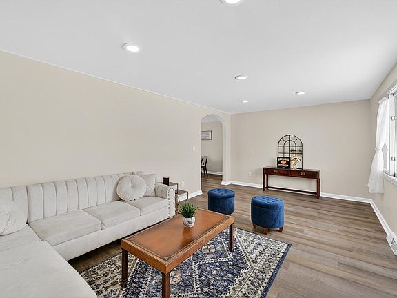 3rd image of 1344 Timmie DRIVE