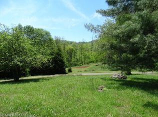 954 Holly Dale Dr, Spruce Pine, NC 28777