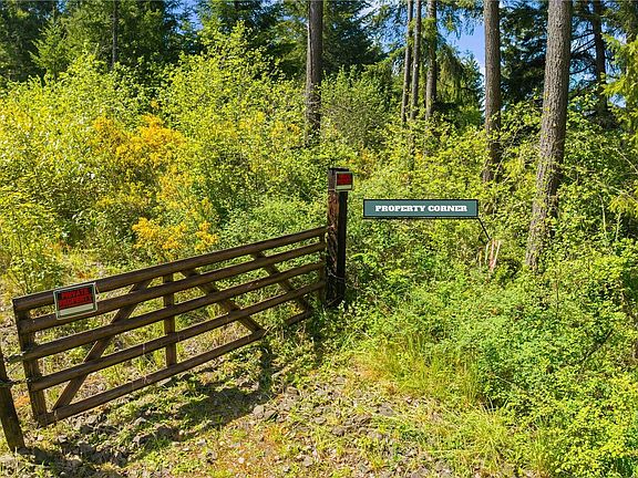 3rd image of 0 Charbonneau Lane SE