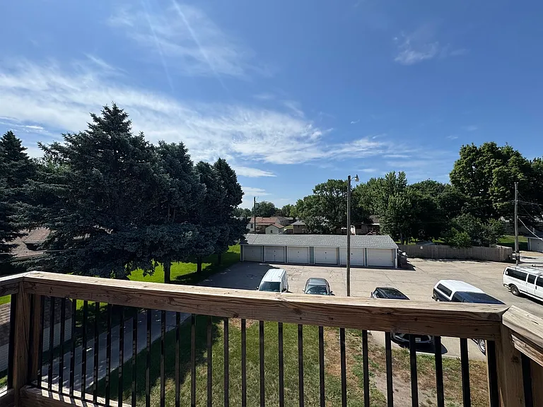 118 E Phillip Ave — Photo 9