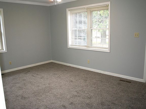 3rd image of 1833 Johnson St