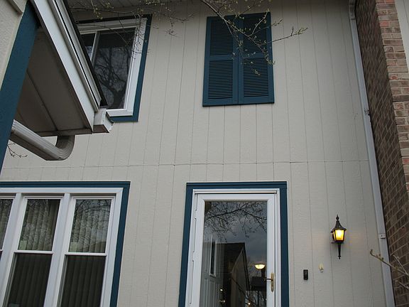 3rd image of 247 Laurel Ln