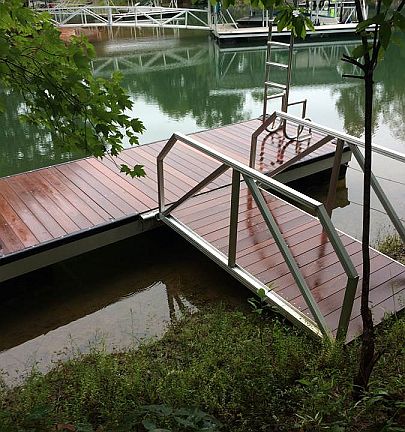 5th image of 710 Cypress Bay Ln