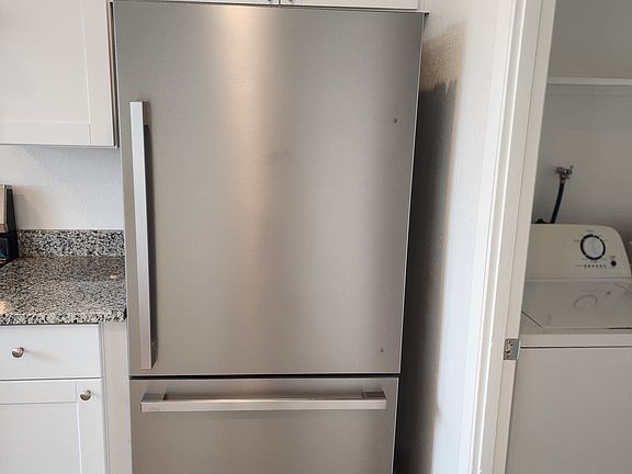 4th image of 7225 W Cheryl Dr