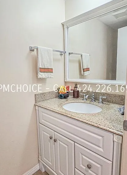 23821 Stanhurst Ave — Photo 44