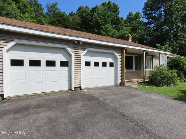 986 Church St, North Adams, MA 01247
