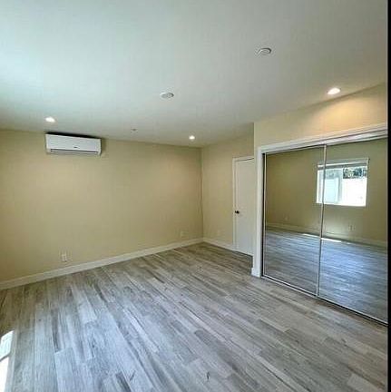 2nd image of 3042 Atwater Ave #1/2