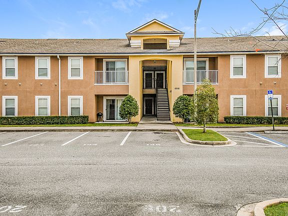 4th image of 6916 Ortega Woods Dr Unit 7