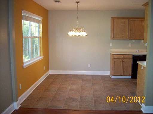 3rd image of 204 Windwood Ct